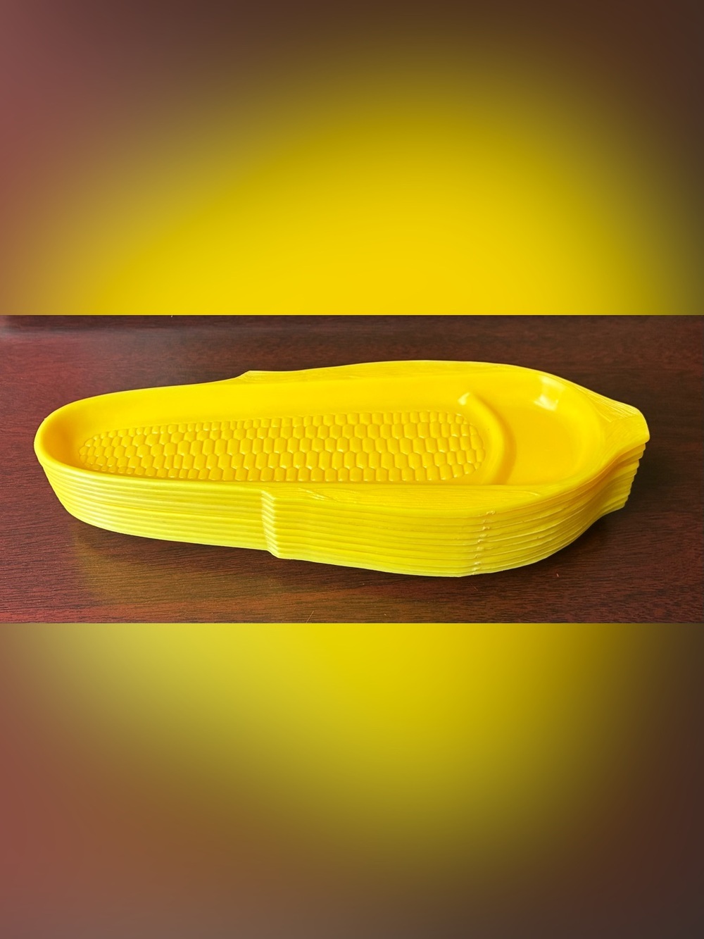 10 plastic corn on the cob serving trays with butter applicator and holders (30)